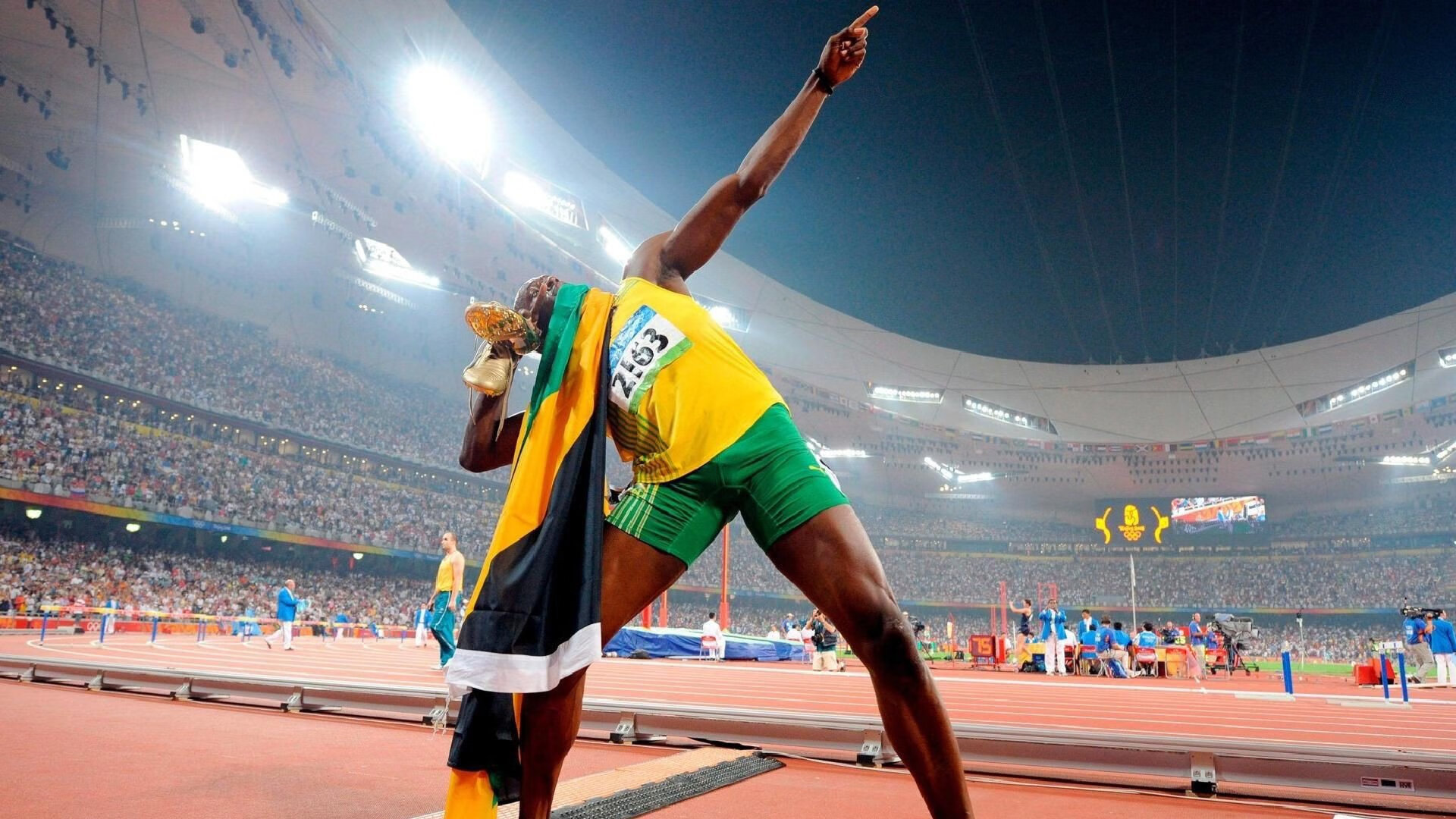 英格兰骑手安娜·史密斯在巴黎奥运会障碍赛中获得铜牌，表现出色。